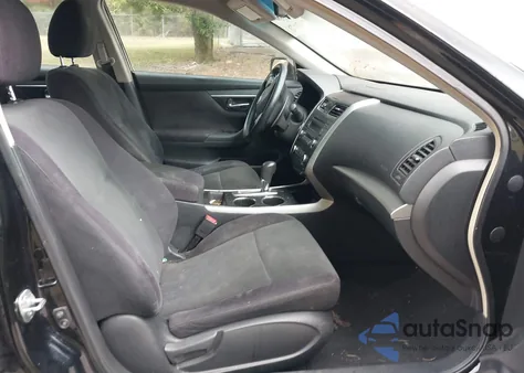 2013 Nissan Altima 3.5 S z USA, uszkodzony, nr VIN 1N4BL3AP1DC163182